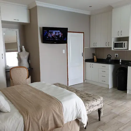 Pongola Road Self Catering Accommodation Uitenhage Exterior photo