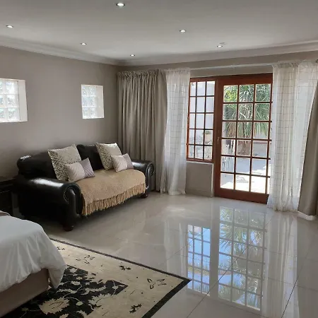 Pongola Road Self Catering Accommodation Uitenhage Exterior photo