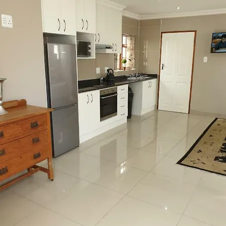 Pongola Road Self Catering Accommodation Uitenhage Exterior photo